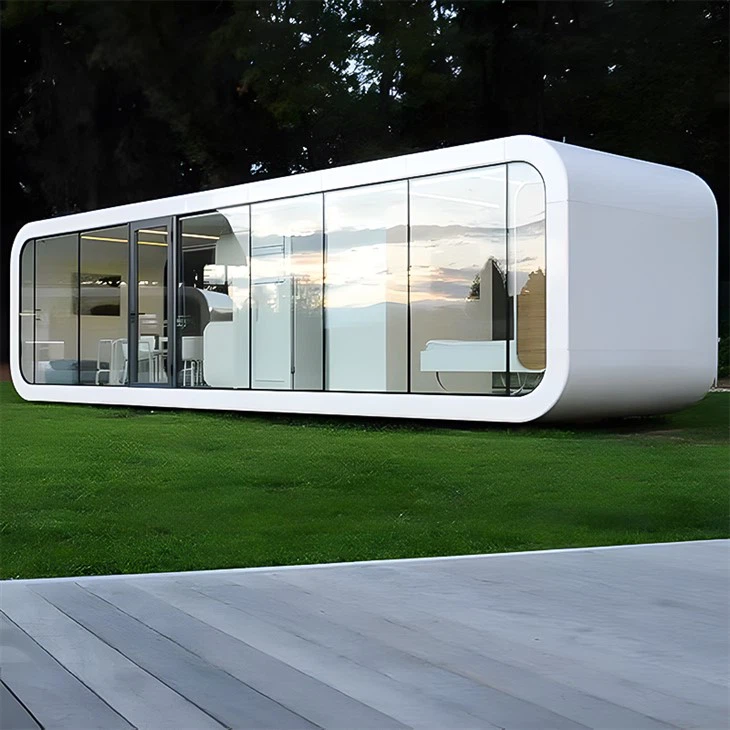 Apple House Familiar